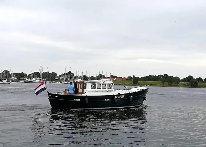 Prive B&B Motorsailer Rataplan